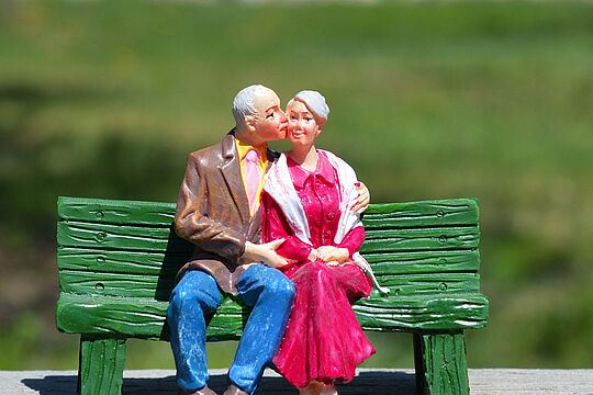 Sie sind im (Un)Ruhestand angekommen und suchen Anregungen und Tipps für ein selbstständiges Leben im Alter und die Vorsorge für alle Fälle. Hier wollen wir Ihnen entsprechendes Informationen, Hinweise sowie Angebote zum lebenslangen Lernen geben.